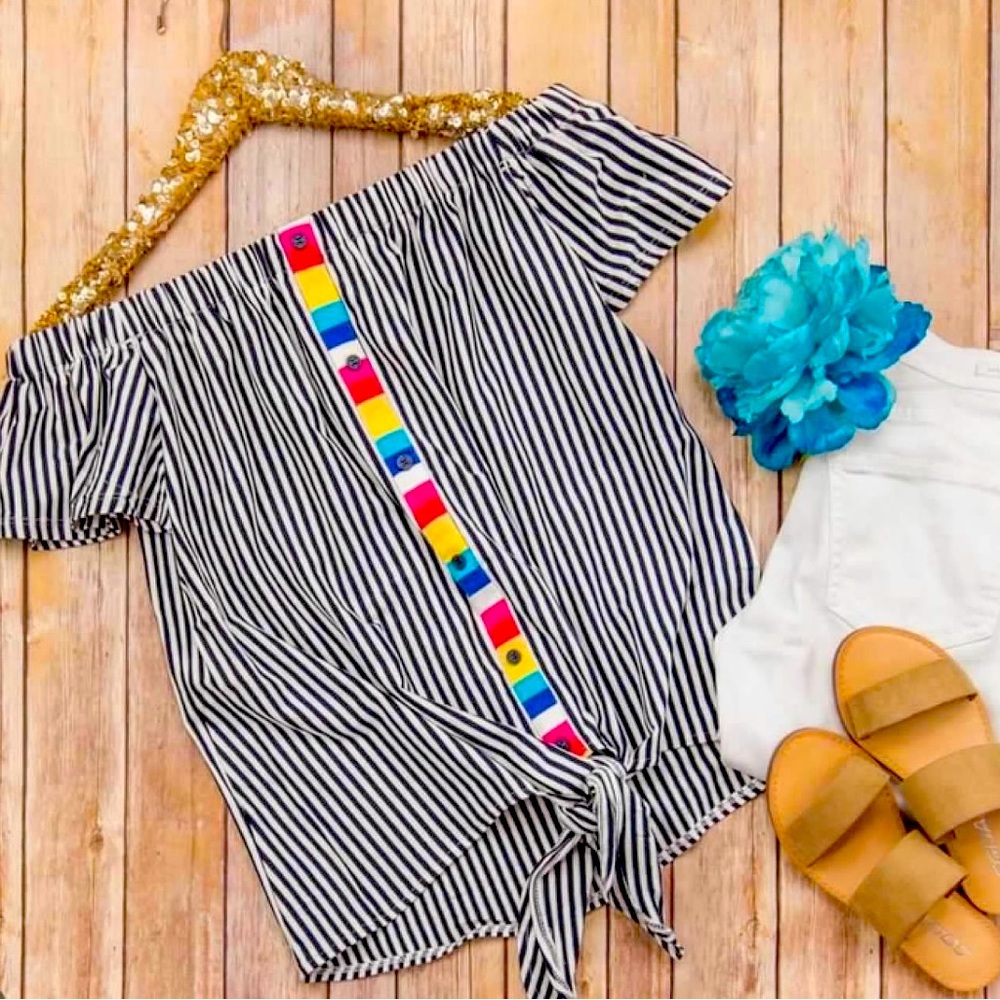 Boutique striped rainbow detail top size small boutique